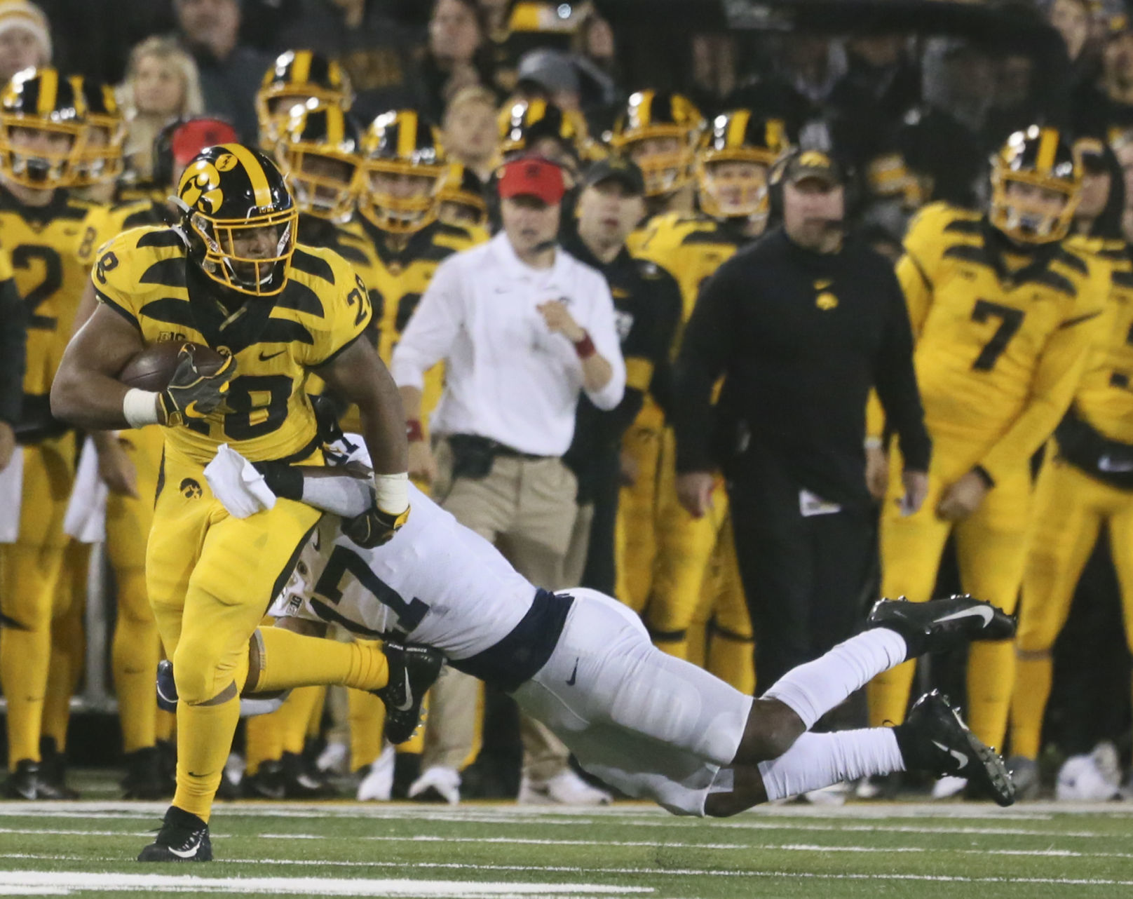 101219-qct-spt-jg-iowa-psu-fb-16.jpg